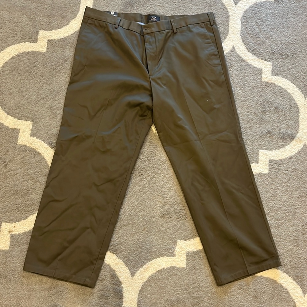 Brand New Dockers Signature Khaki